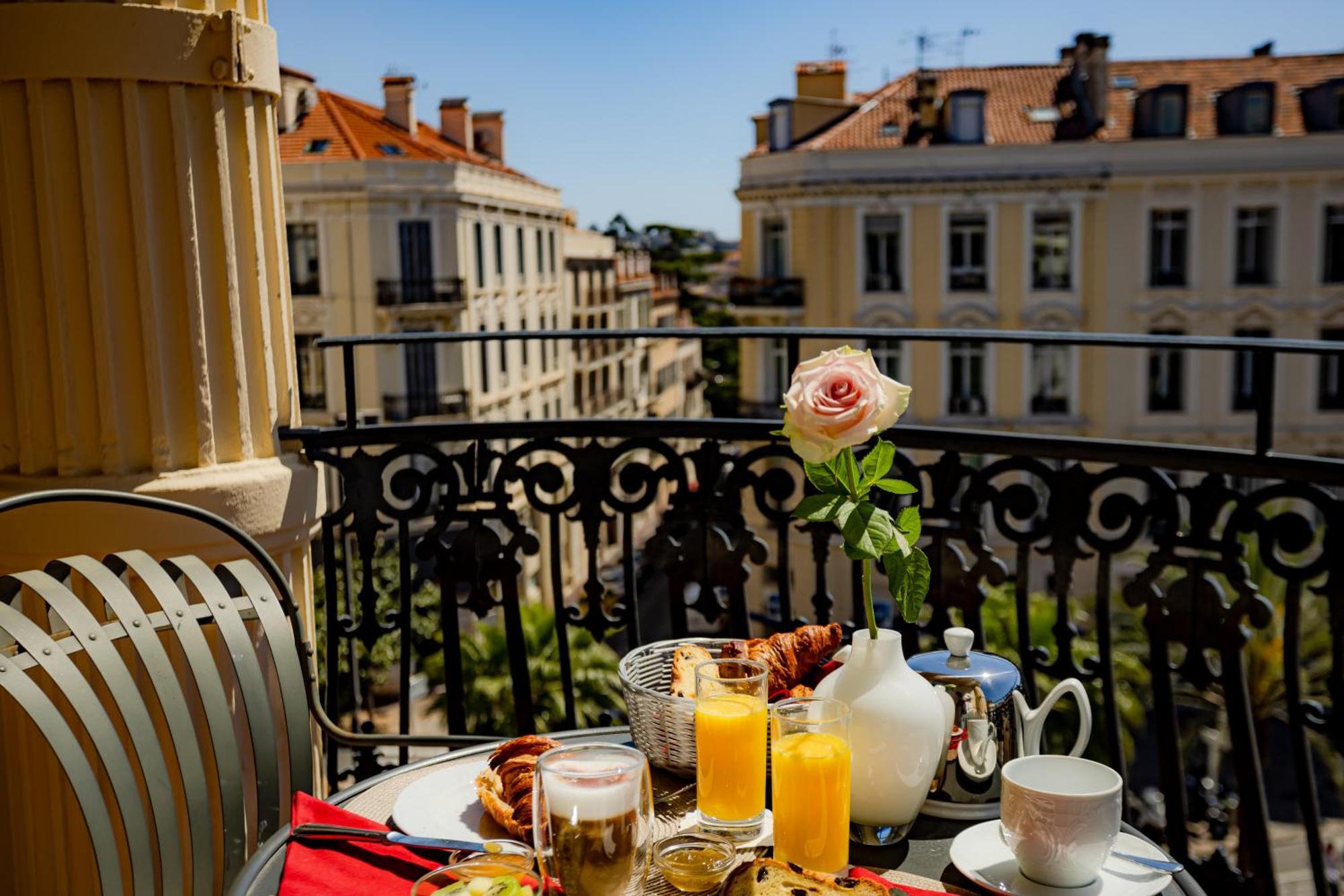 Le Cavendish Hotel Cannes Bagian luar foto