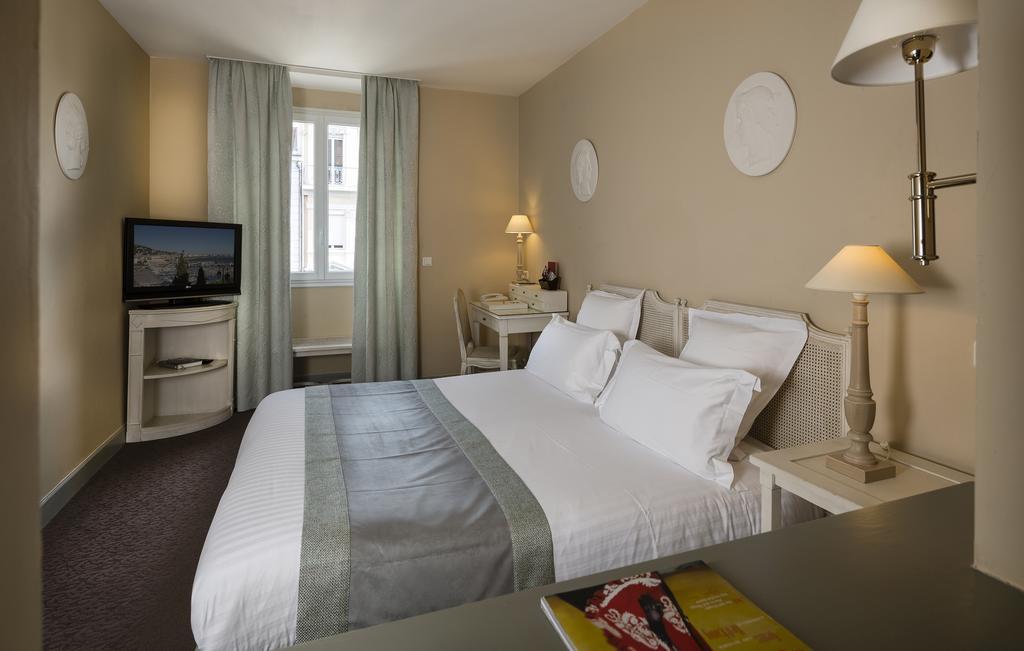 Le Cavendish Hotel Cannes Bagian luar foto